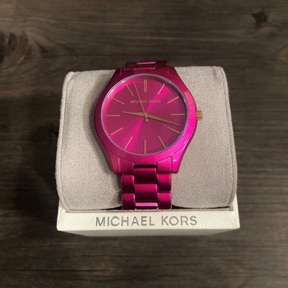 MICHAEL KORS Women’s Slim Runway Hot Pink